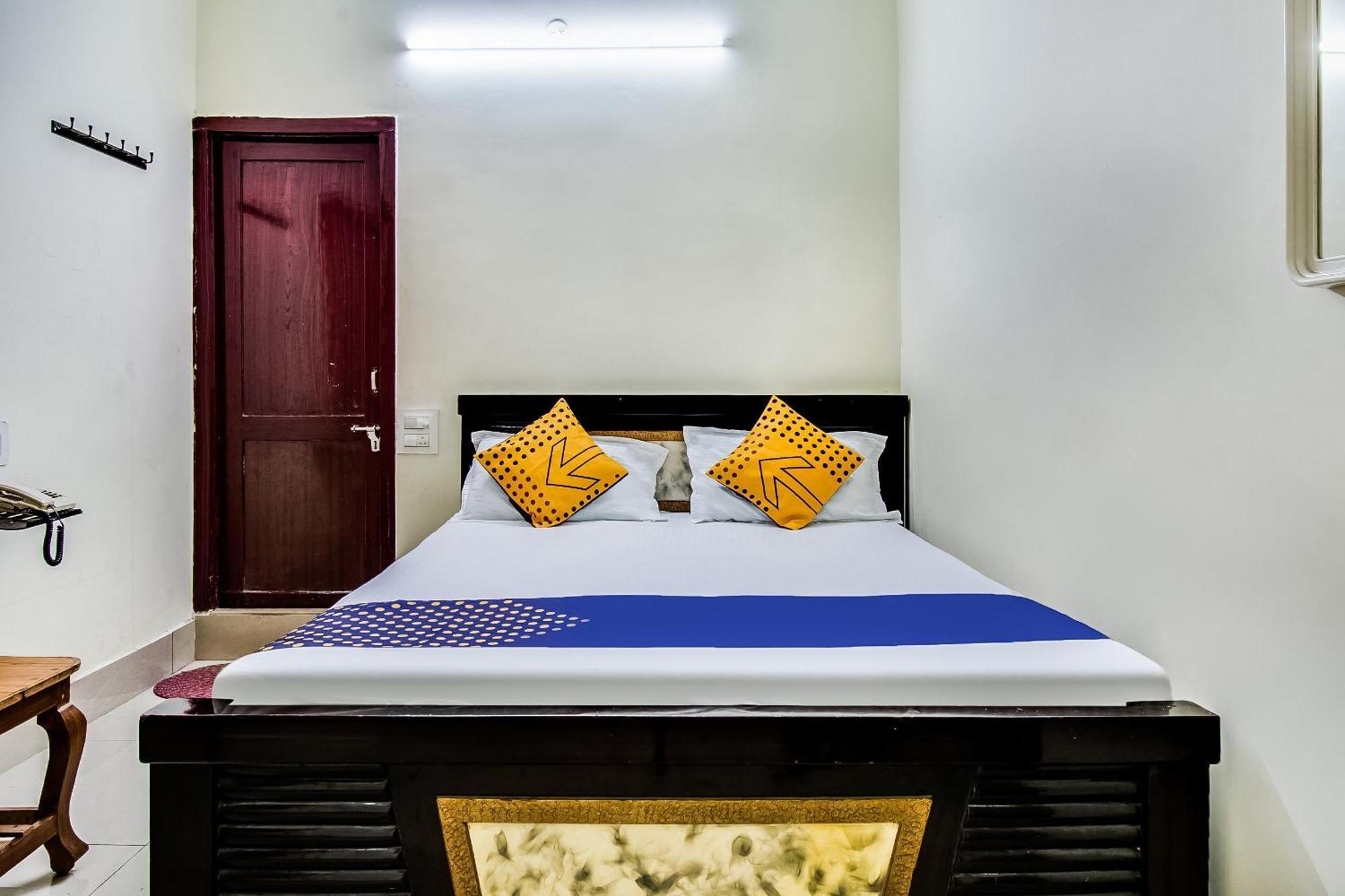 Spot On Sri Surya Lodge Guntur Exterior photo