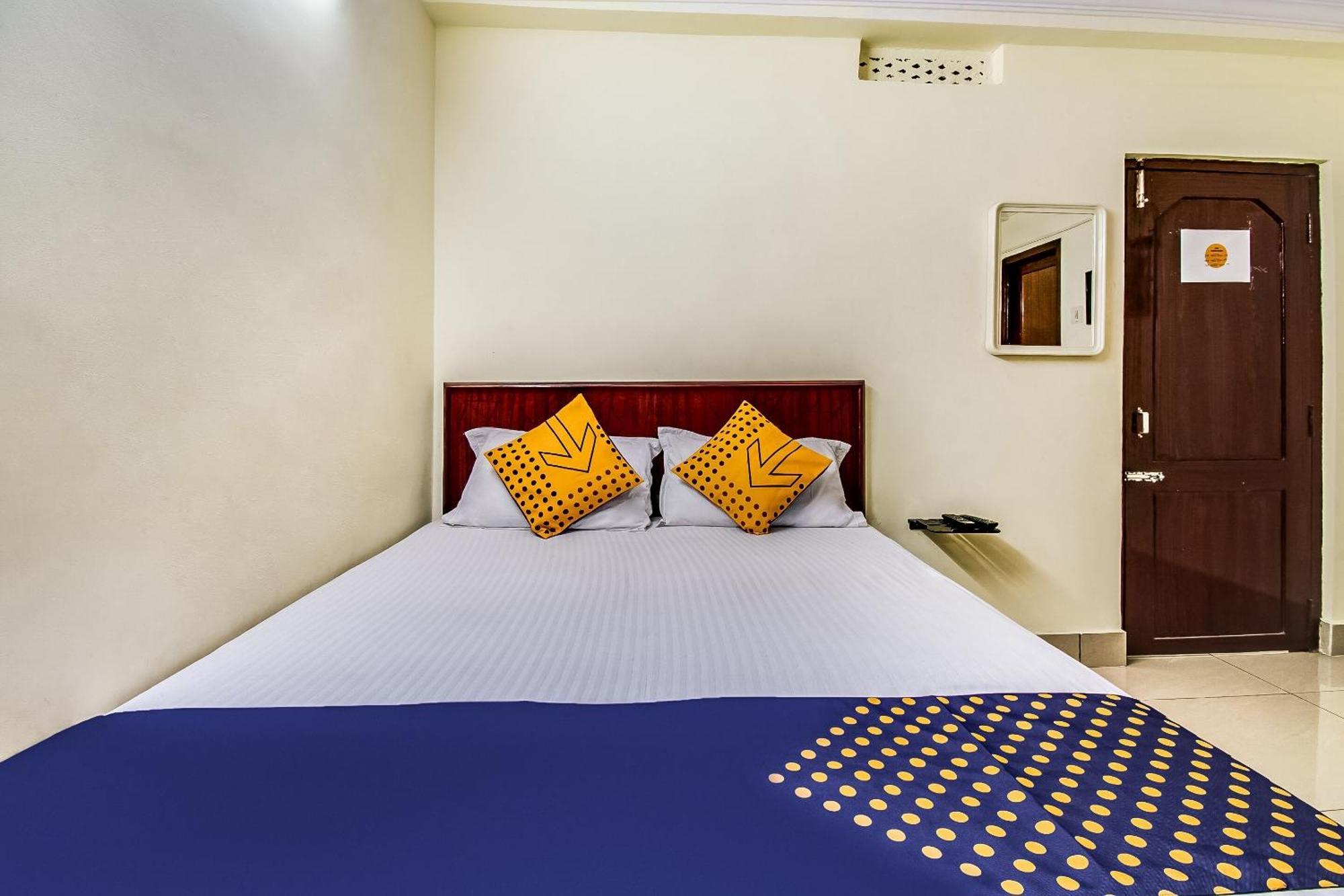 Spot On Sri Surya Lodge Guntur Exterior photo