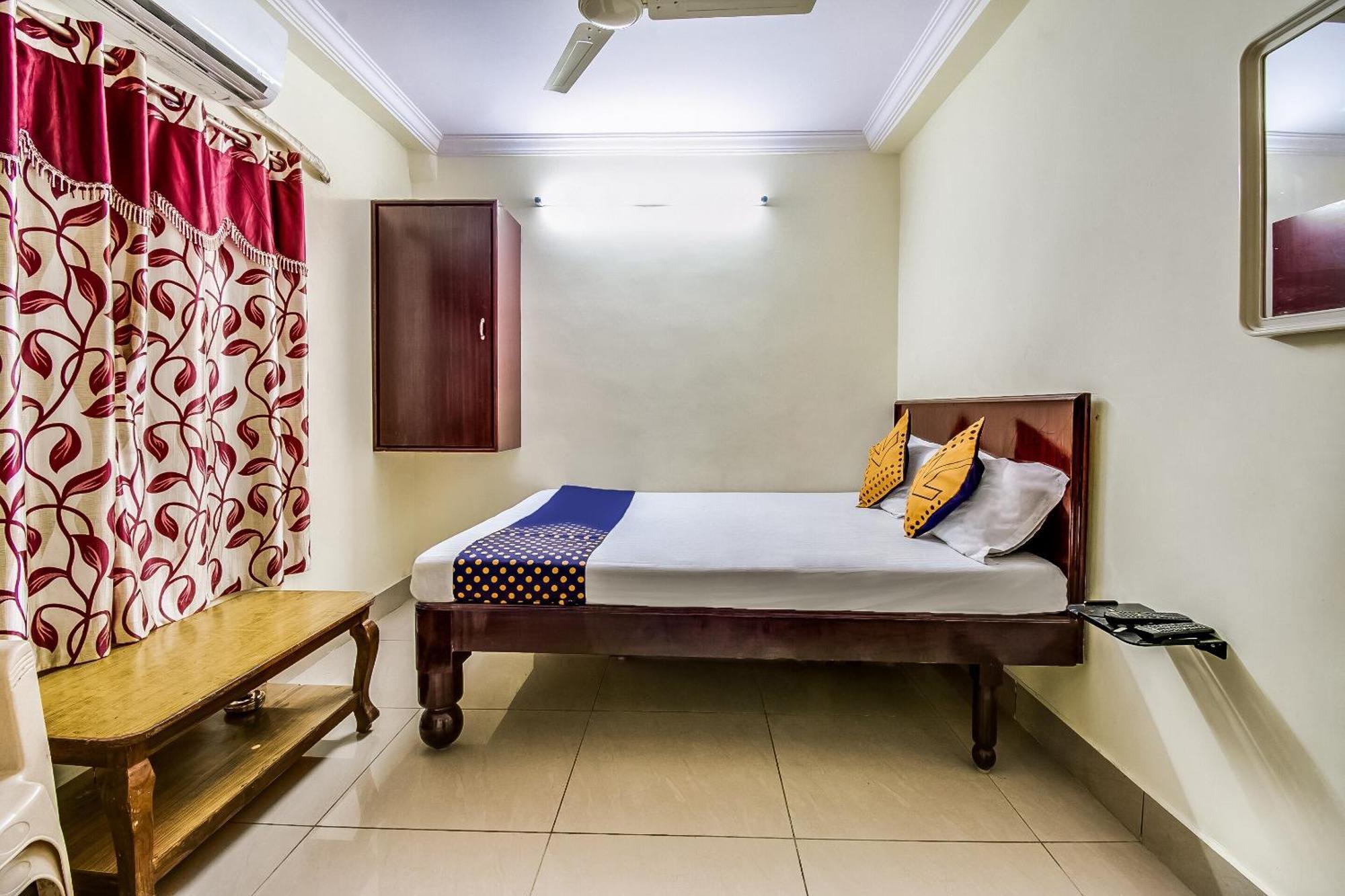 Spot On Sri Surya Lodge Guntur Exterior photo