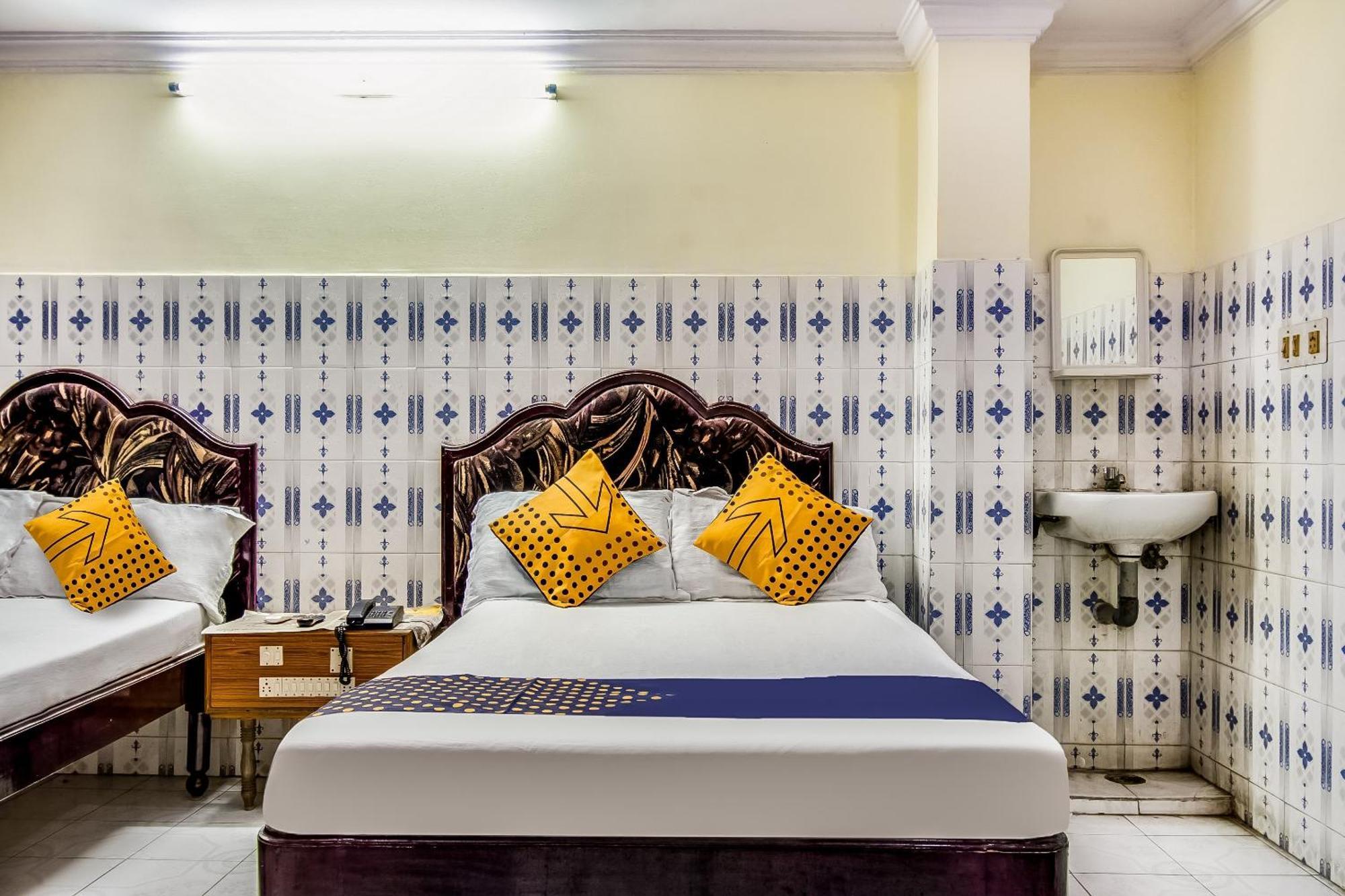 Spot On Sri Surya Lodge Guntur Exterior photo